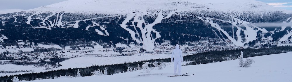 film-still-from-the-film-installation-glide-2025-2