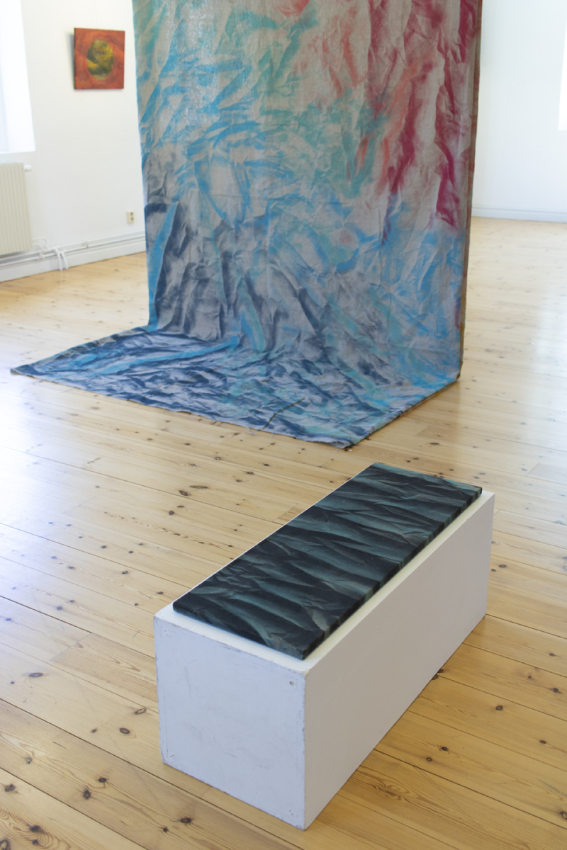 himmelskt-perspektiv-installationsvy-herrljunga-kulturhus-2022-2