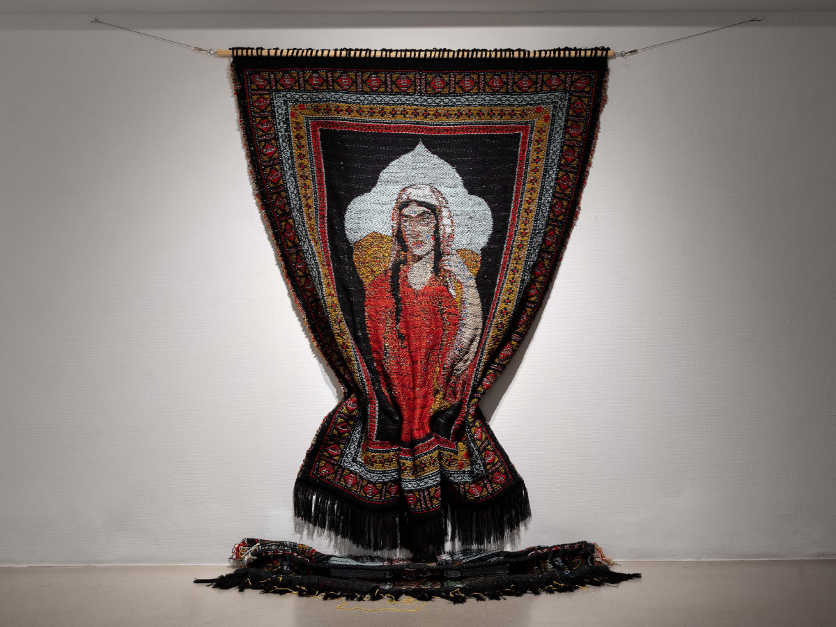 ancestrioal-hunting-carpet