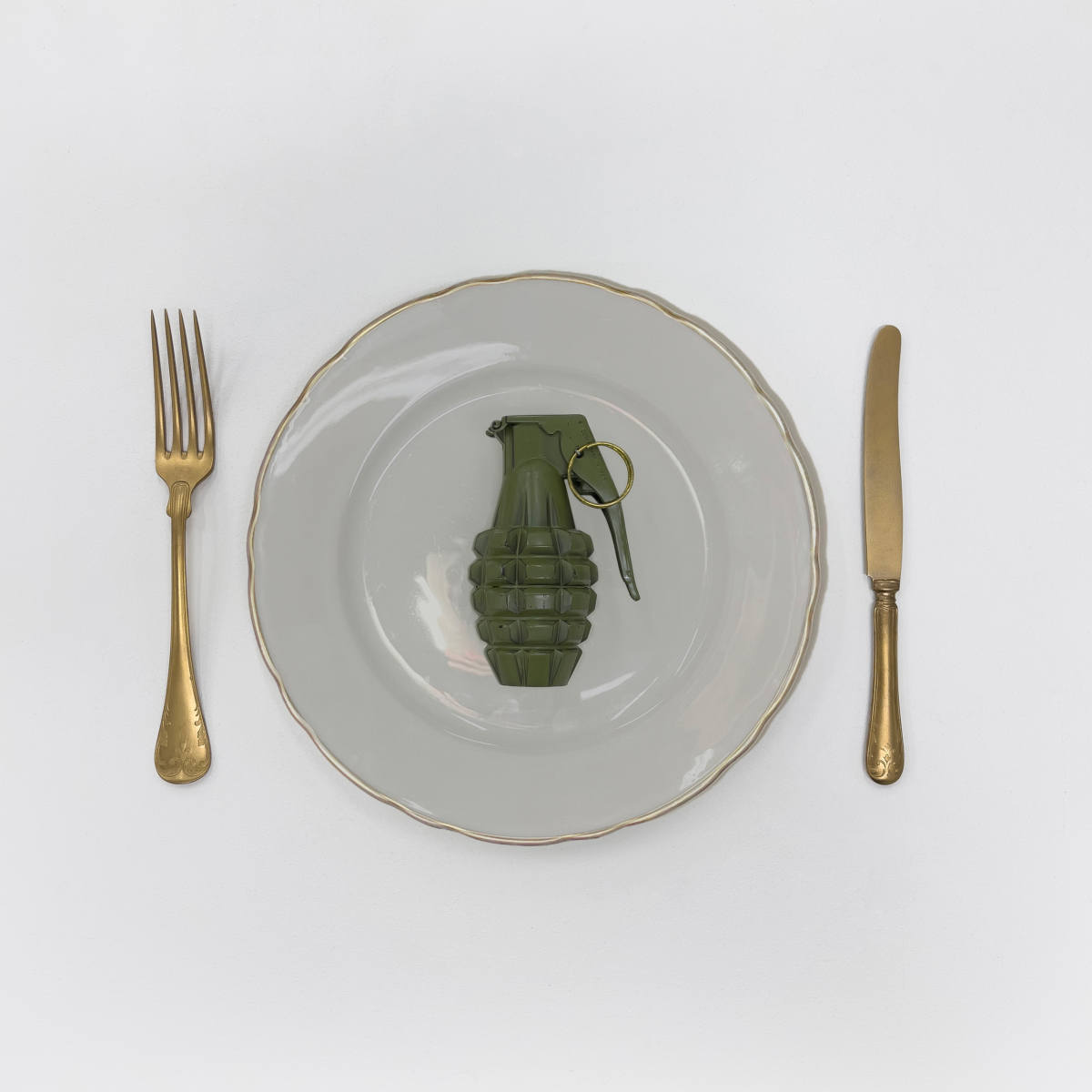 trauma-on-plate